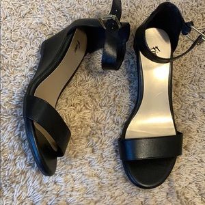 FIONI Clothing Shoes - Black wide wedge Fioni heels size 7.5 7.5w FIONI Clothing Shoes - Black wide wedge Fioni heels size 7.5 7.5w